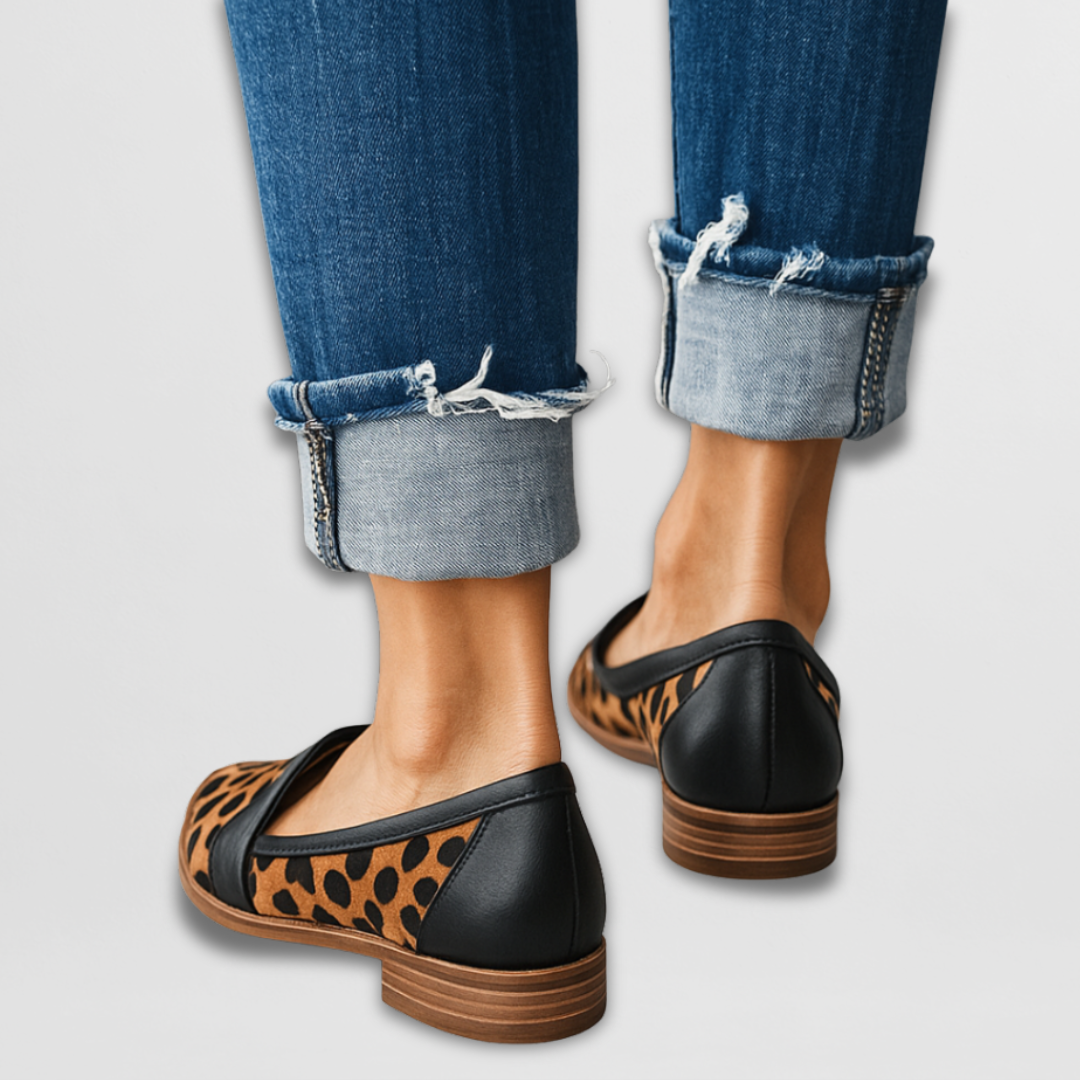 Niki - Suede Loafers